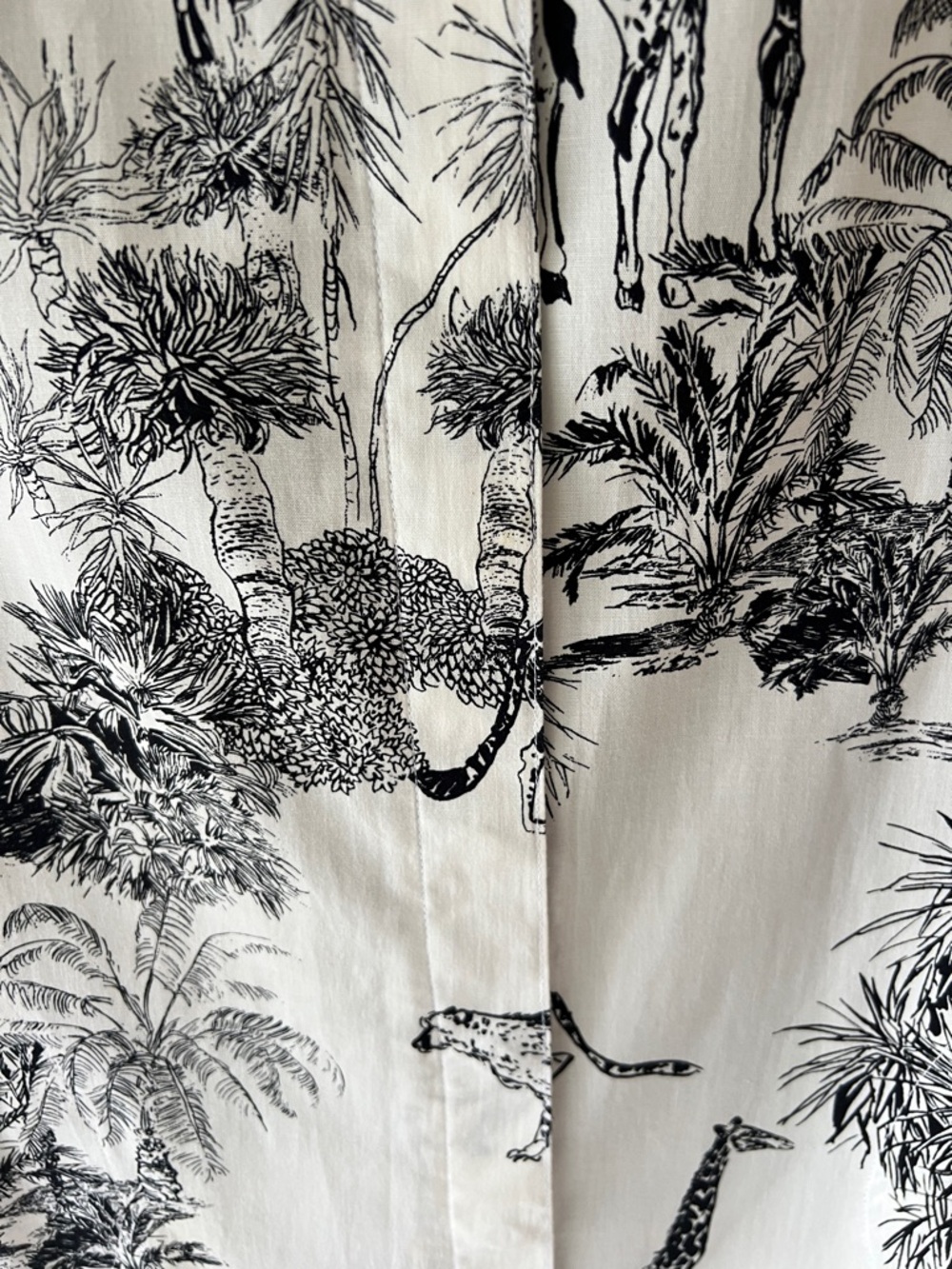Finley - White Short-Sleeve Safari Print dress - Picture 3 of 4